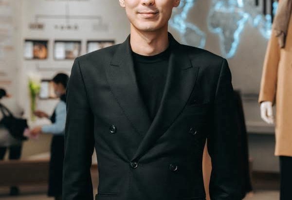 “Таванбогд” группын захирал Ц.Баатарсайханы хүү Б.Амарсайхан өчигдөр хил давжээ