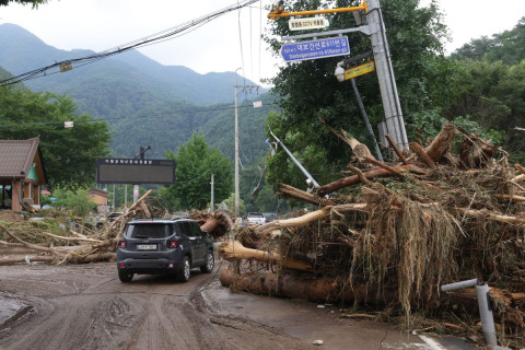 БНСУ-д хүчтэй орсон аадар борооны улмаас амиа алдсан иргэдийн тоо 19-д хүрчээ