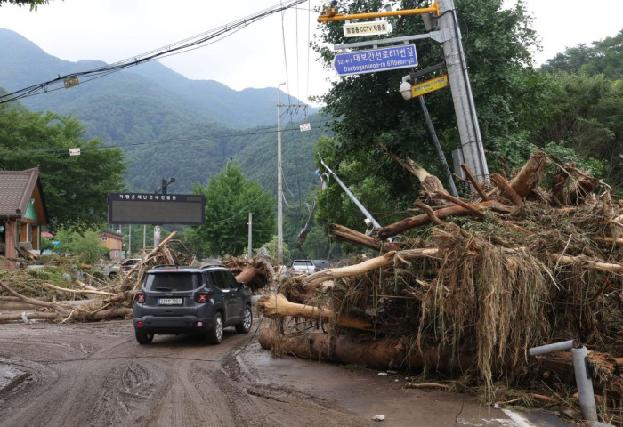 БНСУ-д хүчтэй орсон аадар борооны улмаас амиа алдсан иргэдийн тоо 19-д хүрчээ