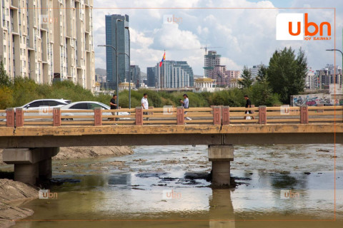 Улаанбаатар хотын дундуур урсдаг голуудын ай савын хогийг цэвэрлэж, орчныг ариутгана