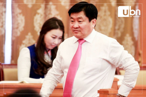 Б.Энх-Амгалангийн бие муу байгаа тул цагдан хорих арга хэмжээг өөрчлөх хүсэлт гаргалаа