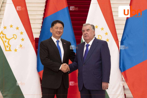 Монгол Улсын Ерөнхийлөгч У.Хүрэлсүх, Бүгд Найрамдах Тажикистан Улсын Ерөнхийлөгч Эмомали Рахмон нар албан ёсны хэлэлцээ хийлээ