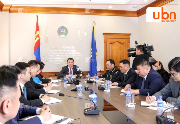 ХЗДХ-ийн сайд Л.Мөнхбаатар хар тамхи мансууруулах бодистой тэмцэх асуудлаар ЦЕГ, ШШГЕГ, ХХЕГ-ын удирдлагуудад үүрэг чиглэл өгөв