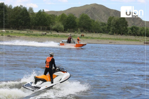 Иргэдийг усанд осолдохоос сэргийлж, улсын хэмжээнд завьт эргүүл, морин эргүүл, хөдөлгөөнт эргүүлийг өдөр бүр тогтмол ажиллуулж байна