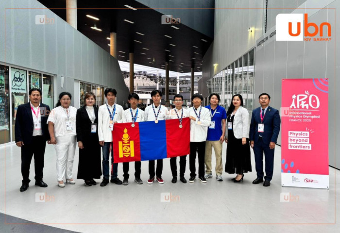 Франц Улсын Парис хотод болсон ФИЗИКИЙН 55 дугаар олимпиадад манай улсын сурагчид 2 мөнгө, 3 хүрэл МЕДАЛЬ ХҮРТЖЭЭ