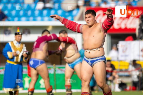 Өндөр гэгээн даншиг наадмын барилдаан өнөөдөр болж, О.Хангай, Э.Батмагнай тэргүүтэй 577 бөх зодоглоно