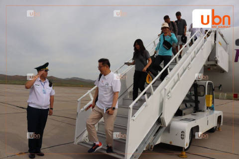 БНСУ-ын Чонжү Хөвсгөлийн Мөрөн чиглэлд олон улсын анхны нислэг буулаа