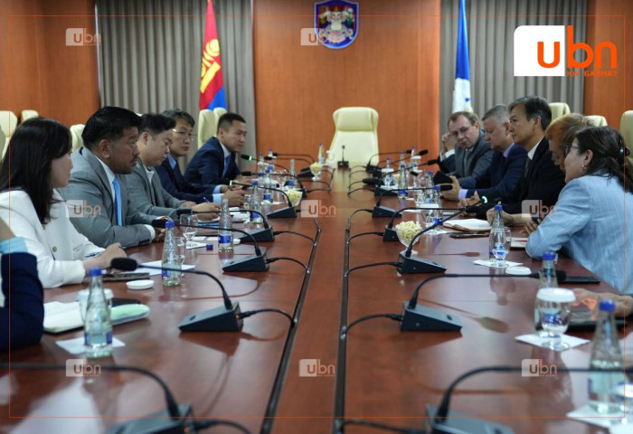 Энэ онд нийслэлийн Чингэлтэй, Баянгол дүүргийн таван хорооны 5000 өрхийг дулаалж, хийн халаагуурт шилжүүлнэ