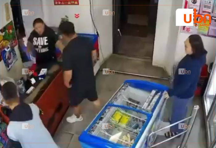 Дэлгүүрийн худалдагч эмэгтэйг үсдэж, зодсон этгээдийг “Хүнийг алах“ гэх зүйл ангиар шалгаж, хэргийг прокурорт шилжүүлжээ