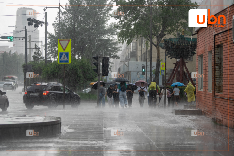 ЦУОШГ: Өнөөдөр гурван удаагийн давтамжтай усархаг бороо орох төлөвтэй байгаа тул үерийн аюулаас болгоомжлохыг анхааруулж байна
