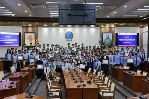 ”Ачит-Ихт” ХХК нь Орхон аймгийн ЕБ-ын нийт 6 сургуульд Химийн иж бүрэн кабинетыг санхүүжүүлэн тохижуулжээ