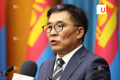 Б.Батбаатар: ЦУОШГ-ын харьяа, орон нутаг дахь анхан шатны ажилтнуудыг цомхотгосон асуудалд үндэслэлтэй эсэх дүгнэлт гаргуулахаар ажлын хэсэг байгуулж байна