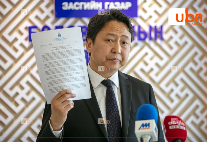 Д.Гантулга: Боловсролын салбарын удирдлагын байгууллагуудаас цомхотголд орж байгаа. Багш нарыг халахгүй