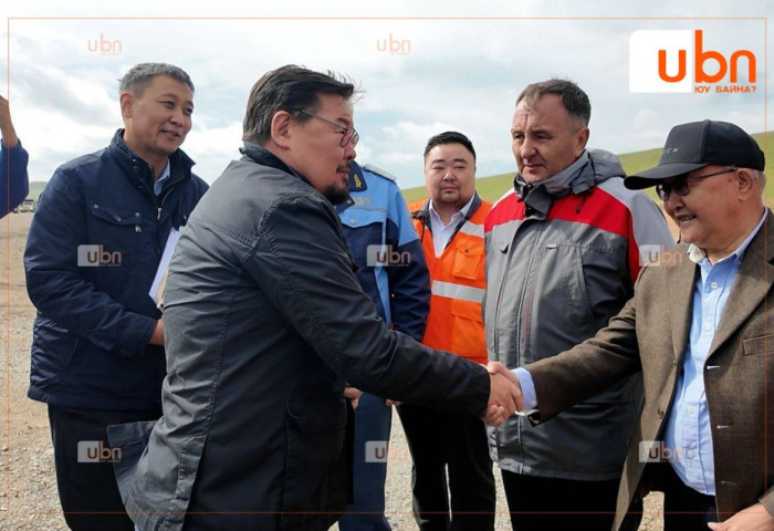 Ерөнхий сайд Г.Занданшатар “Багахангай-Хөшигийн хөндий” төмөр зам барих төслийн бүтээн байгуулалтын ажлын явцтай танилцаж байна