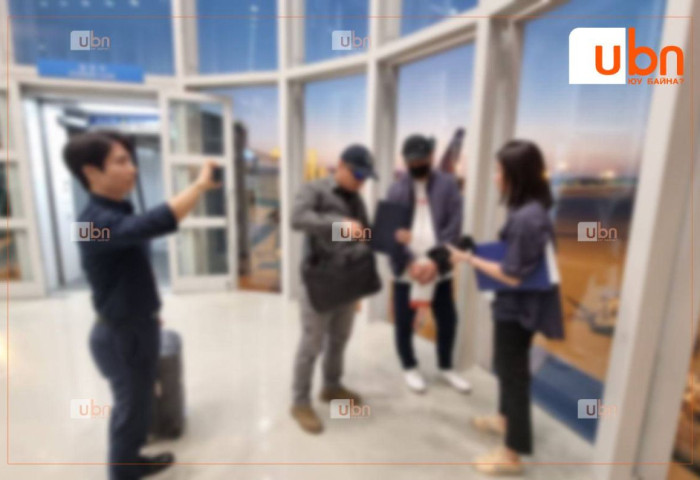 Интерполын Улаан булант зар мэдээгээр эрэн сурвалжлагдаж байхдаа Монголд орогнож байсан БНСУ-ын иргэнийг албадан гаргажээ