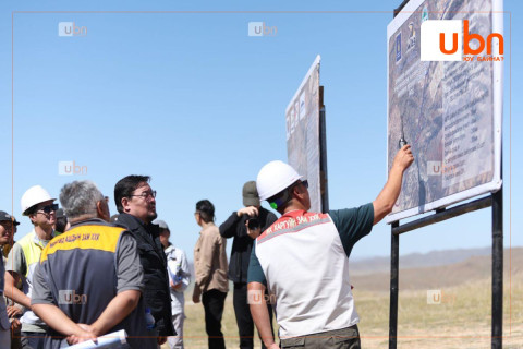 Ерөнхий сайд Баянхонгор-Шаргалжуут чиглэлийн хатуу хучилттай авто замын бүтээн байгуулалтын ажилтай танилцлаа