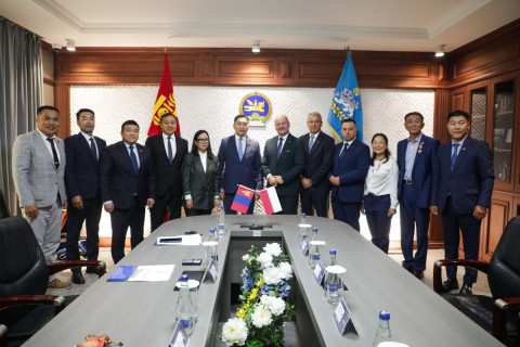 Баянзүрх дүүргийн ойн баяр наадамд БНПУ, БНСУ, БНХАУ-ын 30 гаруй хүндэт зочин, төлөөлөлгч оролцохоор иржээ