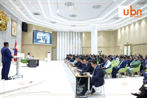 Нийслэлийн удирдах ажилтнуудын шуурхай зөвлөгөөнөөр өвөлжилтийн бэлтгэл ажлын талаар хэлэлцэж байна