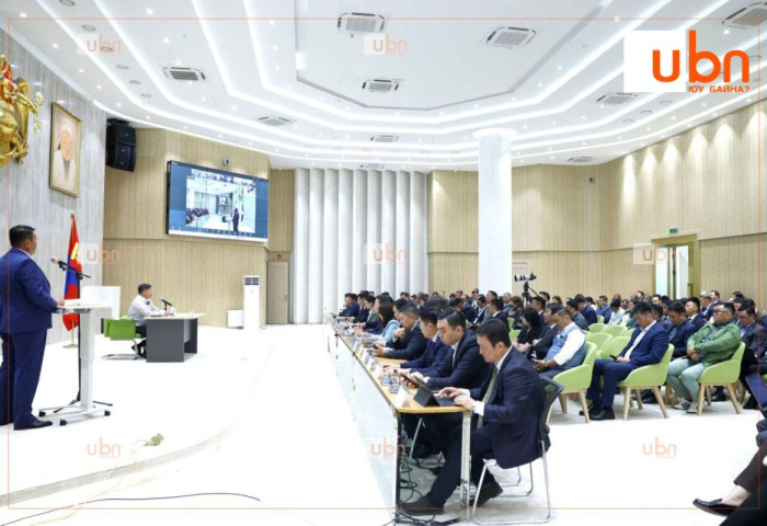Нийслэлийн удирдах ажилтнуудын шуурхай зөвлөгөөнөөр өвөлжилтийн бэлтгэл ажлын талаар хэлэлцэж байна