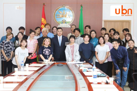 УИХ-ын гишүүн Б.Бат-Эрдэнийн урилгаар Япон улсаас 25 сайн дурын ажилтан Булган аймагт ирж, нийгмийн сайн дурын ажил хийж байна