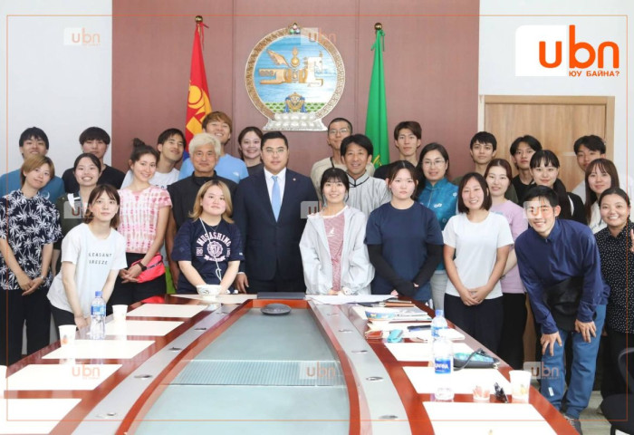 УИХ-ын гишүүн Б.Бат-Эрдэнийн урилгаар Япон улсаас 25 сайн дурын ажилтан Булган аймагт ирж, нийгмийн сайн дурын ажил хийж байна