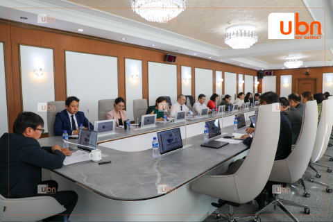 БОЛОВСРОЛЫН ЯАМ: Массажны сандал аваагүй. Зүгээр л налуургатай сандал