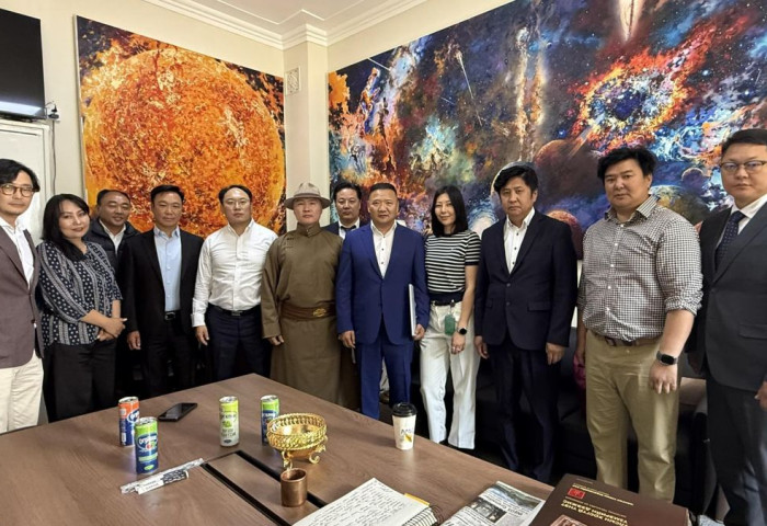 АН-ын Үндэсний бодлогын хороог хуралдуулах 168 гишүүний гарын үсэг бүхий шаардлагыг хүргүүллээ