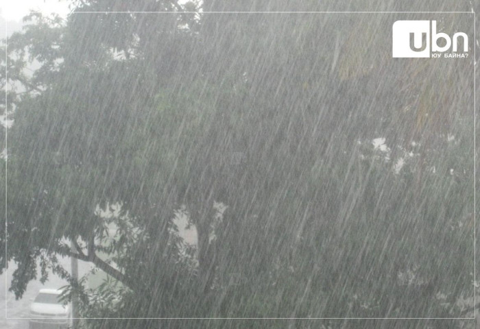 Улаанбаатарт 18 хэм дулаан, их хэмжээний усархаг бороо орно