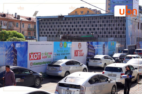 СУРВАЛЖИЛГА: “Ард” кино театрын онцгой байдлын үед түр цугларах талбайд 25 давхар барилга барихаар төлөвлөжээ