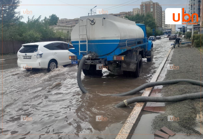 “Хүннү-2222” зэрэг байршлуудад тогтсон усыг соруулж байна