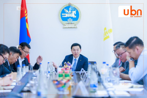 Тэргүүн шадар сайд бөгөөд Эдийн засаг, хөгжлийн сайд Н.Учрал Сайдын зөвлөлөө бүрдүүллээ