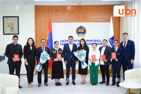 Харилцаа холбоо, мэдээллийн технологийн салбарын мэргэжилтнүүдийг Засгийн газар болон салбарын шагналаар шагналаа