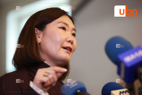 Л.Мөнхбаясгалан: Өнгөтэй, мөнгөтэй олон дайснууд маань намайг боловсрол эзэмшээгүй гэдгээр сошиалд шарж идэхээр улайрч байна