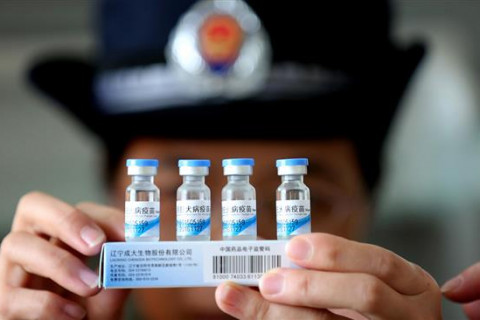 Хятад нууц хөтөлбөр хэрэгжүүлж 1 сая хүнийг вакцинжуулсан байх магадлалтай