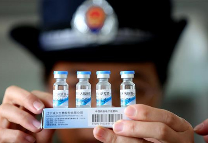 Хятад нууц хөтөлбөр хэрэгжүүлж 1 сая хүнийг вакцинжуулсан байх магадлалтай