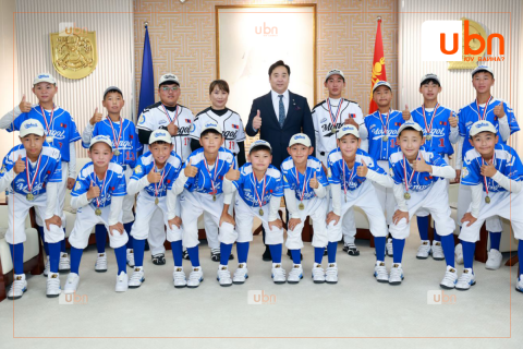 Тийболын ААШТ-ээс хүрэл медаль хүртсэн “Peak” багийн тамирчдад баяр хүргэлээ