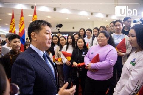 ТАНИЛЦ: “Ерөнхийлөгчийн илгээлт-2100” тэтгэлэгт хөтөлбөрийн эхний шатанд шалгарсан 404 хүүхдийн нэрсийг зарлаж байна