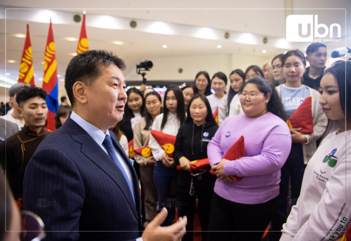 ТАНИЛЦ: “Ерөнхийлөгчийн илгээлт-2100” тэтгэлэгт хөтөлбөрийн эхний шатанд шалгарсан 404 хүүхдийн нэрсийг зарлаж байна