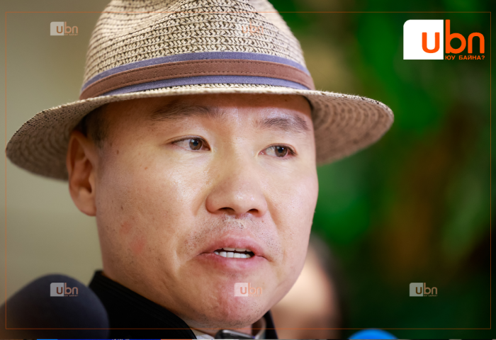 “АН-ын шинэ дарга эрх баригч намын хөнжилд орж туслахын дүрд ордоггүй, ямар нэг байдлаар өс санадаггүй, жалга дов ярьдаггүй хүн байх ёстой“