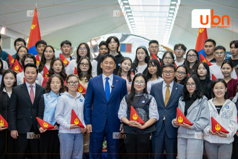 “Ерөнхийлөгчийн илгээлт-2100” тэтгэлэгт хөтөлбөрийн 296 оюутан  гадаад улсыг зорилоо