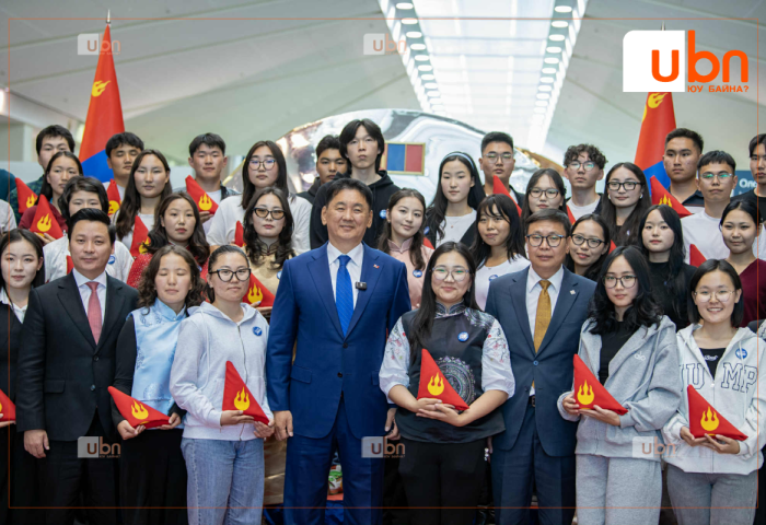 “Ерөнхийлөгчийн илгээлт-2100” тэтгэлэгт хөтөлбөрийн 296 оюутан  гадаад улсыг зорилоо