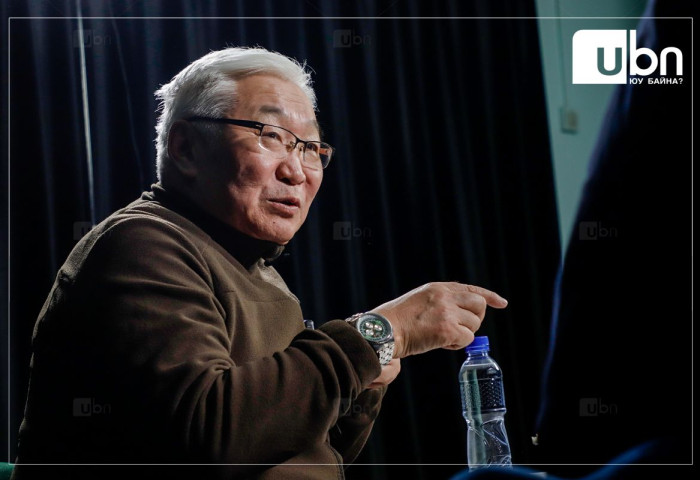 Э.Бат-Үүл: Манай намын дарга хэн ч боллоо, дахин МАНАН байгуулж огт болохгүй. Ард түмэн Ардын намаас залхчихаад байна