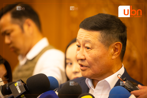 “Намын дарга надад таалагдах бус ардчиллын үнэт зүйл дээрээ зогсож чаддаг, шударга хүн байх ёстой“