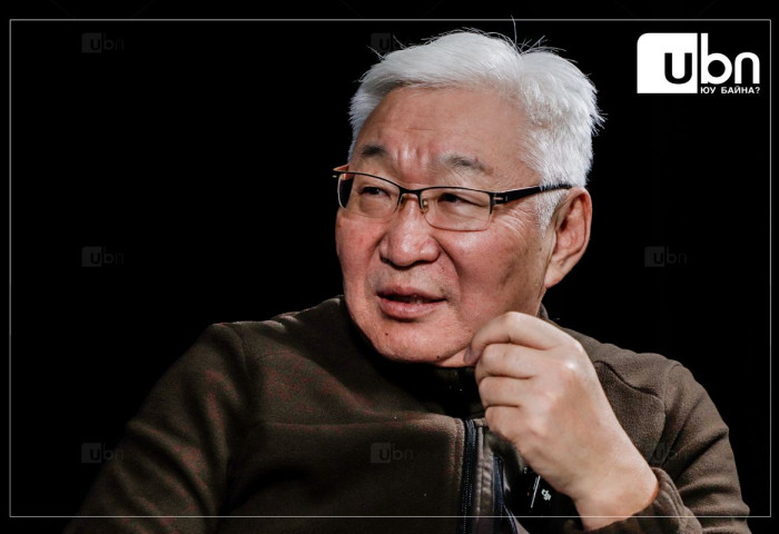 Э.Бат-Үүл: Х.Нямбаатар хичээл, зүтгэлтэй ажиллаж байгаа. Гэхдээ нэг л “байгаа” онохгүй байна