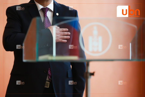 2025 онд төрийн албан хаагчдын тоо 231 мянга орчим байсныг 218 мянга болгож цомхотголоо