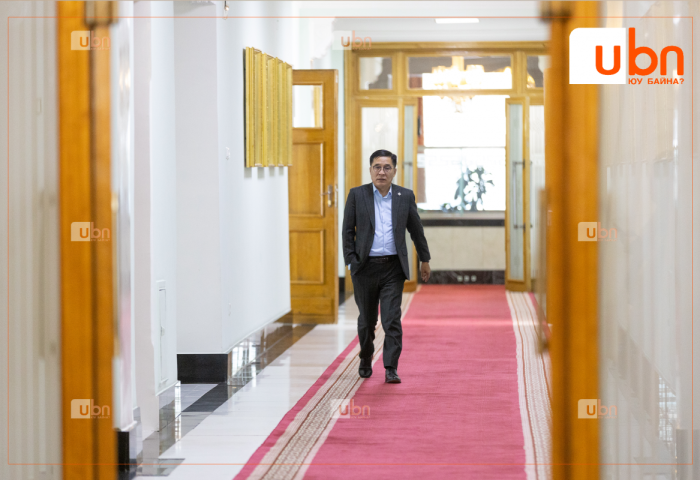 Б.Батбаатар: М.Нарантуяа-Нара гишүүний саналыг намын гишүүний өгч буй санал гэдэг утгаар хүлээж авсан. ИЗНН-ын удирдах бүрэлдэхүүнд миний хамааралтай хүмүүс байхгүй