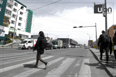 Хичээл эхэлснээс хойш 7-16 насны 10 хүүхэд автомашинд мөргүүлж гэмтсэний 8 нь гарцаар гарч байхдаа мөргүүлжээ