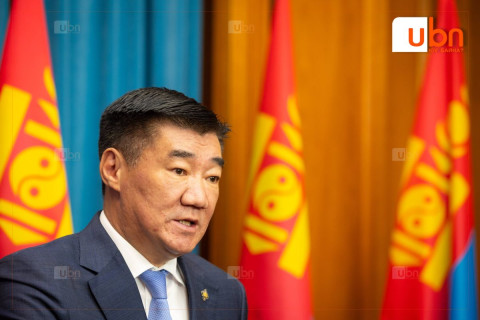 С.Бямбацогт: Ц.Анандбазар, М.Ганбаатар, Б.Баттөмөр Ерөнхий сайдын зөвлөхөөр томилогдоогүй. Ерөнхий сайдын зөвлөхөөр огт ажилладаггүй 