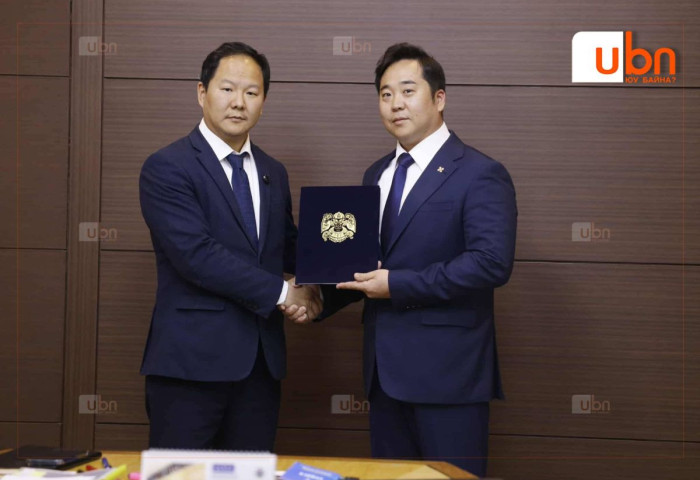 Нийслэлийн хөгжлийн 2026 оны төлөвлөгөөний төслийг НИТХ-ын дарга А.Баярт өргөн барилаа