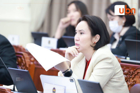 М.Мандхай: Монгол Улс бол ДАРАНГУЙЛЛЫН улс биш. Бид ХААН бусад нь БООЛ гэж боддог хэсэг хүмүүс байна